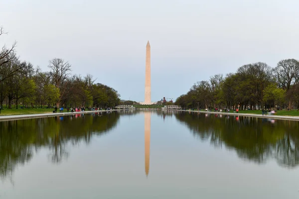 Washington Monument Reflekterar Lincoln Memorial Reflecting Pool Vid Solnedgången Washington — Stockfoto