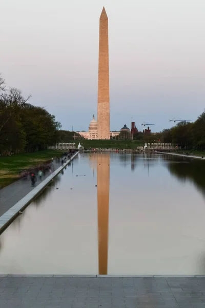 Памятник Вашингтону Отраженный Мемориале Линкольна Отражающий Бассейн Закате Вашингтоне — стоковое фото