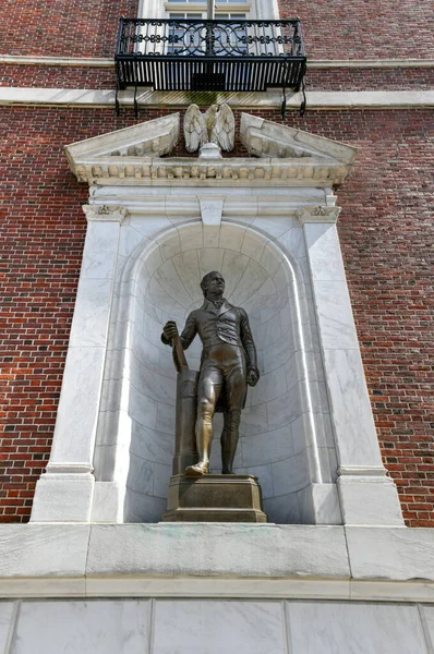 Pomnik Alexandra Hamiltona Przy Wejściu Muzeum Miasta Nowy Jork — Zdjęcie stockowe