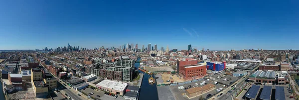 纽约布鲁克林 2021年4月8日 Gowanus运河 也被称为Gowanus Creek运河 Gowanus Creek Canal 是位于纽约市布鲁克林区的一条运河 位于长岛最西端 — 图库照片