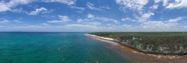 Tulum, Meksika sahillerindeki hava panoramik manzarası..