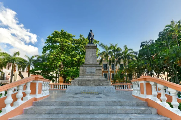 Estatua Del General Manuel Cepeda Peraza Gobernador Yucatán Colocada 1896 — Foto de Stock