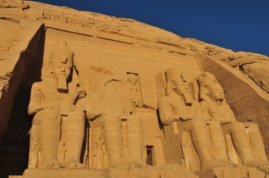 Abu simbel, Mısır ve sudan sınır