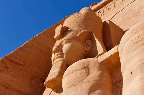 Abu simbel på gränsen mellan Egypten och sudan — Stockfoto