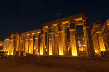 Luksor Tapınağı, Mısır geceleri