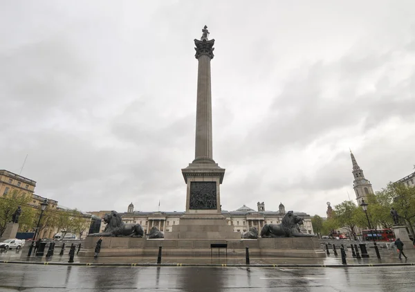 Plac Trafalgar square z kolumna Nelsona — Zdjęcie stockowe