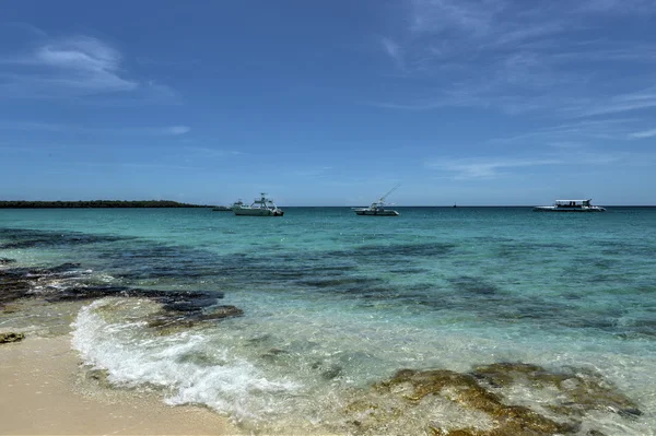 Beach along Isla Catalina, Dominican Republic — Stock Photo, Image