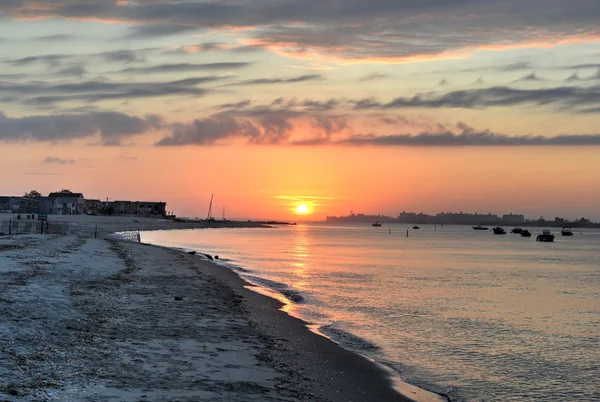 Zonsondergang vanaf de Rockaways, Queens, Ny — Stockfoto