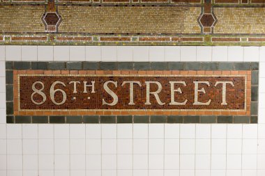 86'ncı street metro istasyonu işareti, New York City