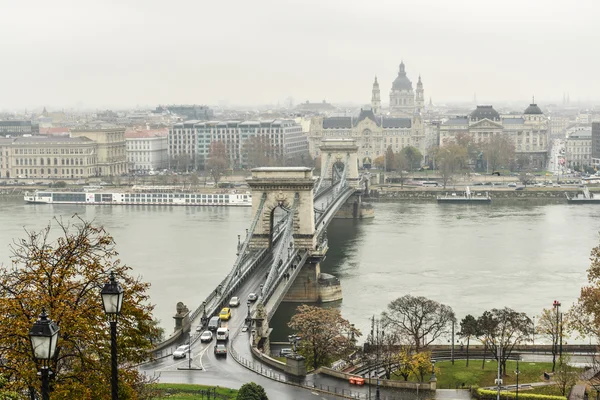 Szechenyi chain bridge - budapest, Ungern — Stockfoto