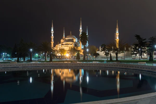 夜のイスタンブールのブルーモスク — ストック写真