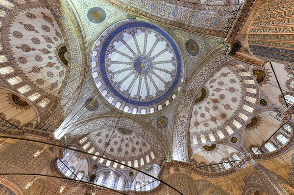 Sultanahmet Camii iç - Istanbul, Türkiye