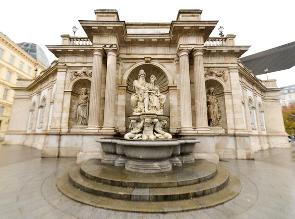 Albrecht-Brunnen danubius und vindobona - wien, Österreich — Stockfoto