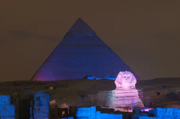 Piramide di Giza e Sfinge Light Show di notte - Il Cairo, Egitto — Foto Stock