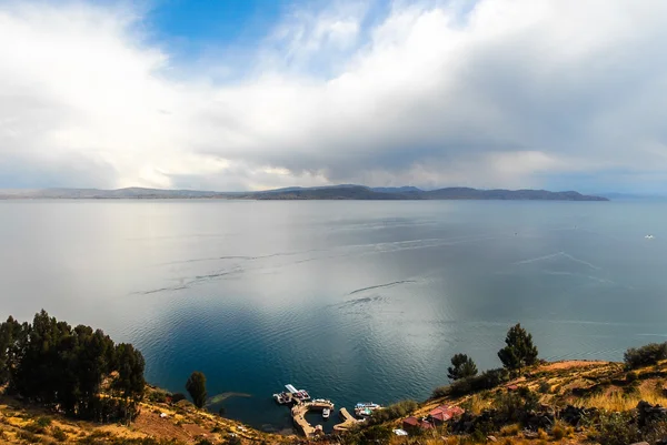 Paisajes alrededor del Lago Titicaca, Perú — Foto de Stock