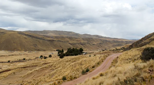 Blick entlang der Straße Cusco-Puno, Peru — Stockfoto