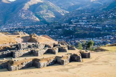 Sacsayhuaman, kutsal İnka Vadisi