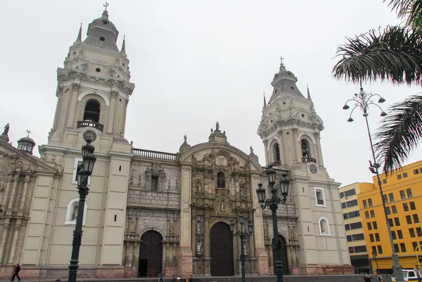 秘鲁首都利马的圣殿主教座堂 — 图库照片