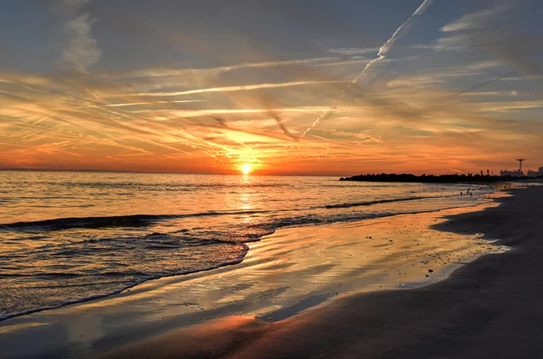 Coney Island Beach napnyugtakor. — Stock Fotó