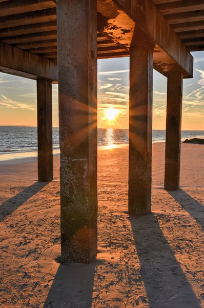 Coney Island Beach vid solnedgången — Stockfoto