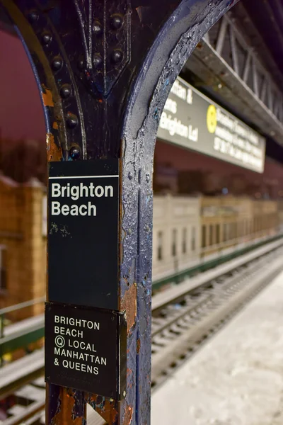 Stanice metra Brighton Beach — Stock fotografie
