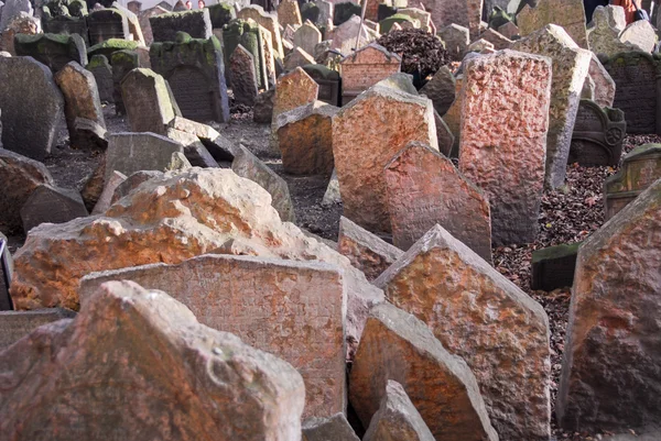 Judiska kyrkogården - Prag, Tjeckien — Stockfoto