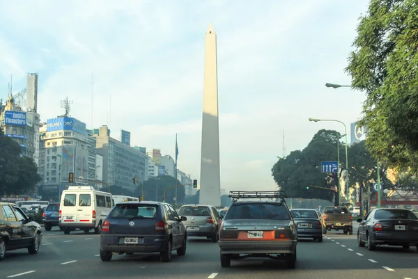 Obelisco Avenida 9 de Julio en Tráfico — Foto de Stock