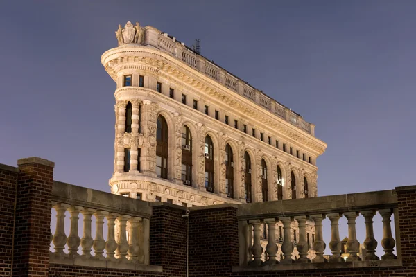 Edifício flatiron à noite — Fotografia de Stock