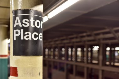 Astor Place metro istasyonu - New York City