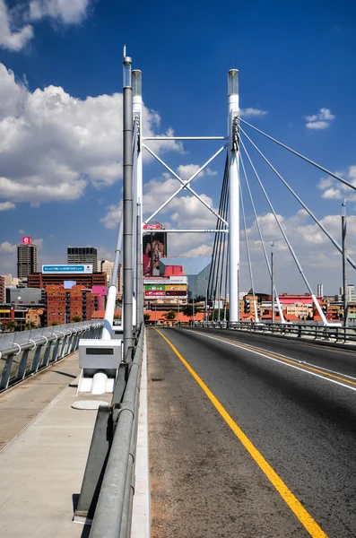 Nelson Mandela Bridge - Joanesburgo, África do Sul — Fotografia de Stock