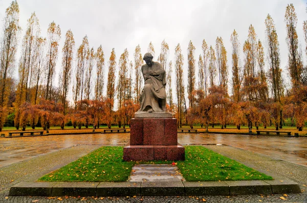 Σοβιετικό πολεμικό μνημείο μέσα το treptower park, Βερολίνο, Γερμανία Πανόραμα — Φωτογραφία Αρχείου