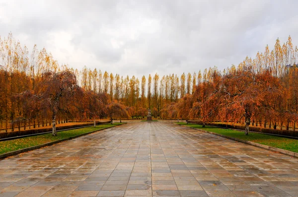 Σοβιετικό πολεμικό μνημείο μέσα το treptower park, Βερολίνο, Γερμανία Πανόραμα — Φωτογραφία Αρχείου