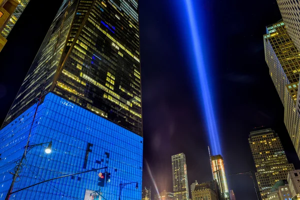 9 월 11 일 빛-뉴욕시에서에서 공 물. — 스톡 사진