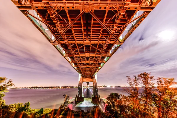 Ponte verrazano passagem subterrânea — Fotografia de Stock