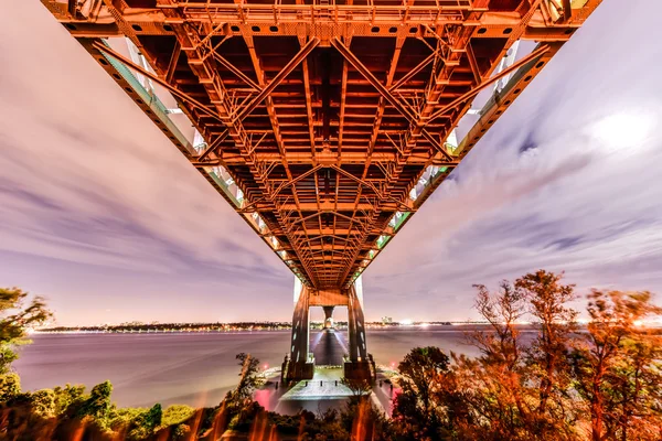 Ponte verrazano passagem subterrânea — Fotografia de Stock