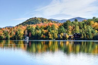 Yeşillik, New York Adirondacks düşmek