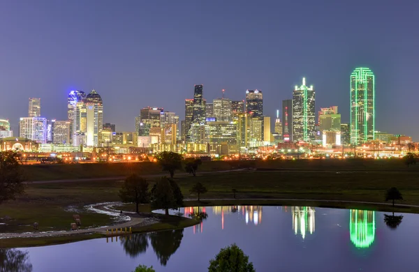 Dallas Skyline en la noche — Foto de Stock