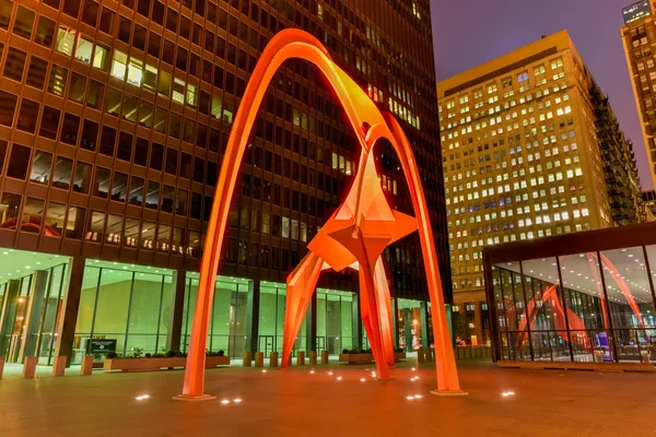 ประติมากรรมฟลามิงโก - Federal Plaza - ชิคาโก — ภาพถ่ายสต็อก