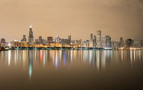 Chicago skyline på natten — Stockfoto