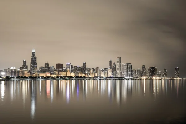 Chicago skyline på natten — Stockfoto