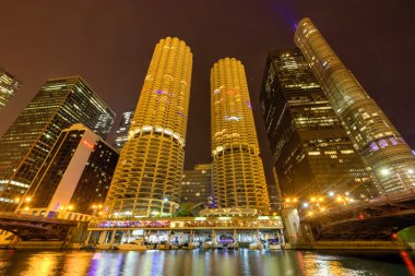 Chicago Nehri Skyline Gece