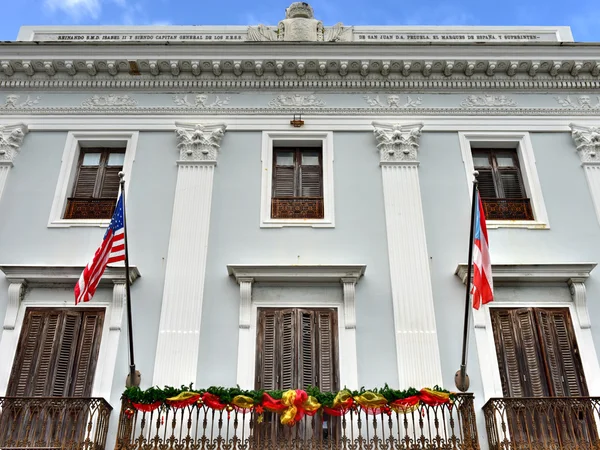 Здание муниципального правительства - Сан-Хуан — стоковое фото