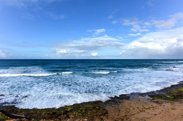 Plaża i skał od San Juan, Puerto Rico — Zdjęcie stockowe