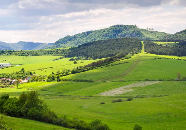 Beautifull view on little village in slovakia. Small village in hills. — Stock Photo, Image