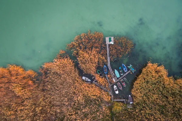 Colourful Boats Hiding Harbor Reeds Aerial Birds Eye View Drone — Stock Photo, Image