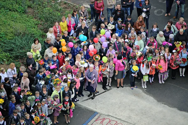 Schoolchildren in a Knowledge Day in Moscow — Stock Photo, Image