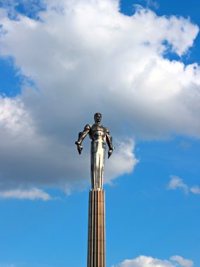 Yuri Gagarin Moskova'da anıt