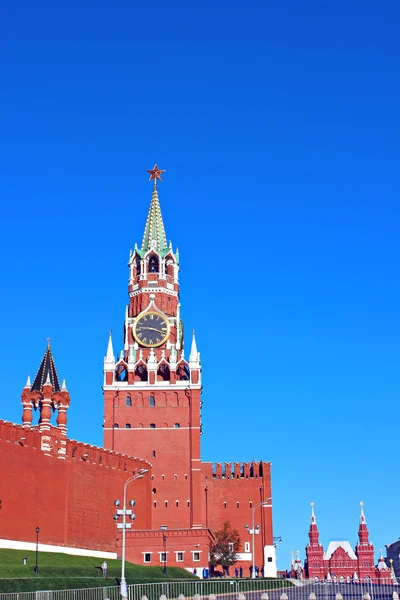 Torre Spasskaya no Kremlin de Moscou — Fotografia de Stock
