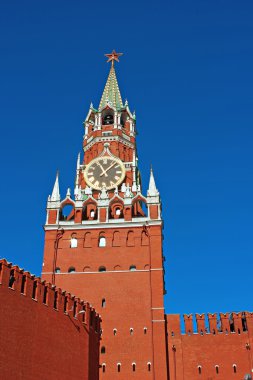 Moskova Kremlin kulede işçinin