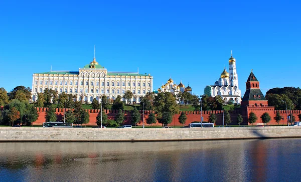 Московський кремль сонячний день — стокове фото